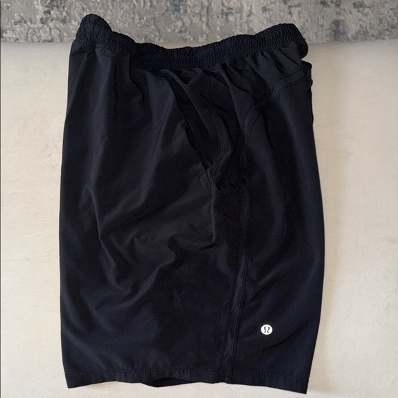 Lululemon Black Men’s Athletic Shorts 9inch inseam - Picture 2 of 6